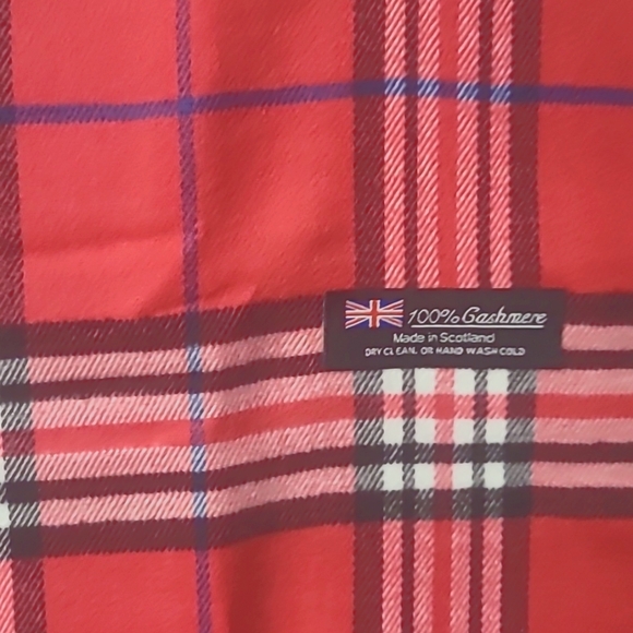 Made in Scotland 100% Cashmere PINK Scarf - Picture 2 of 4